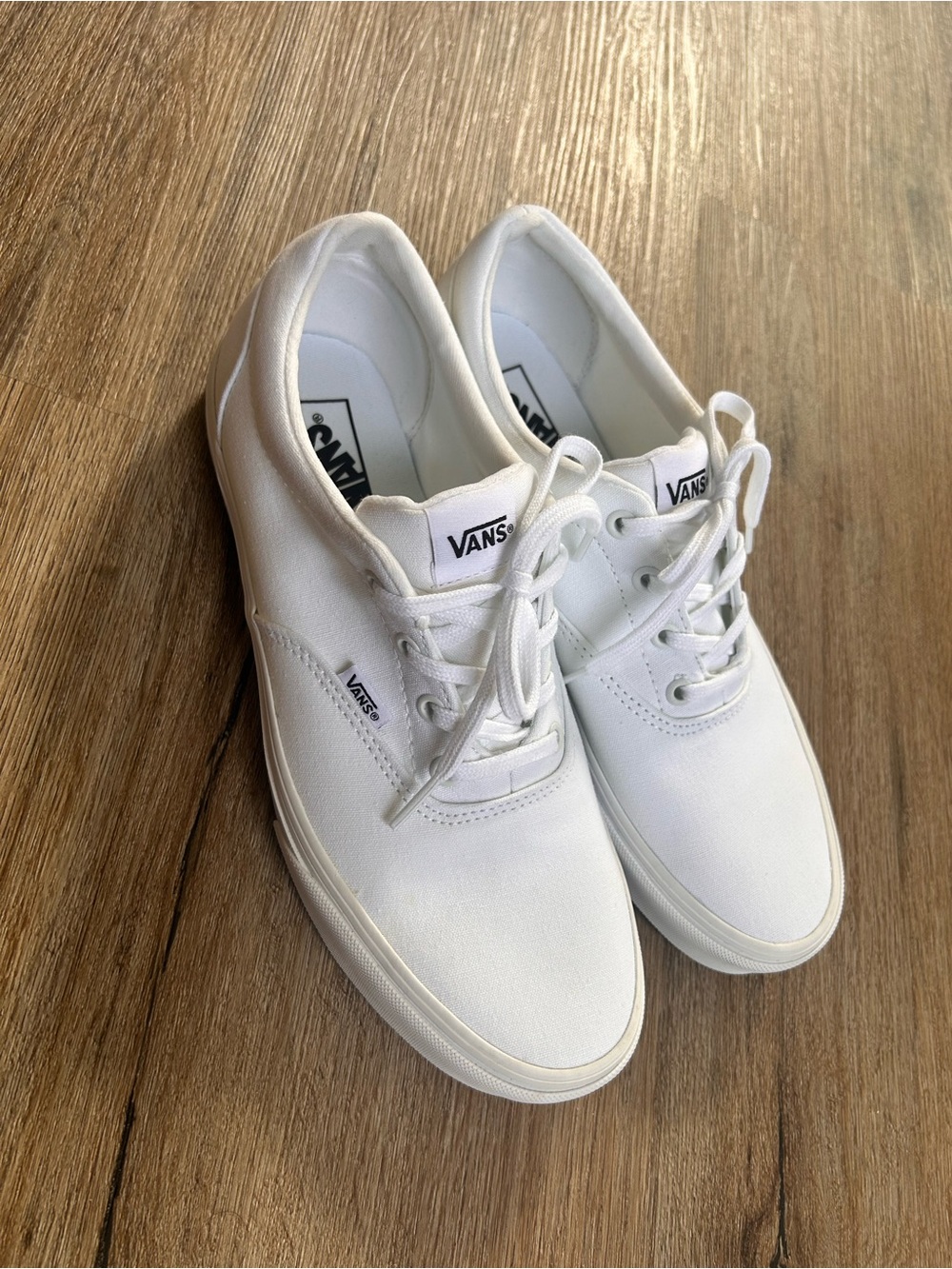 NWOT Vans Classic Low-Top Sneakers in White